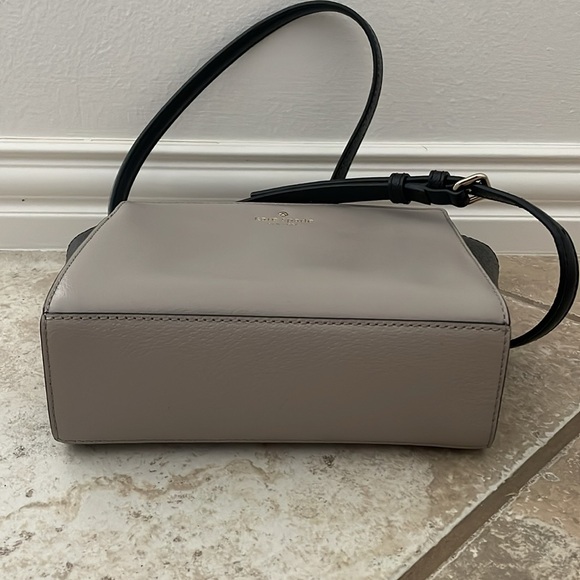 Kate Spade crossbody purse - Picture 3 of 5